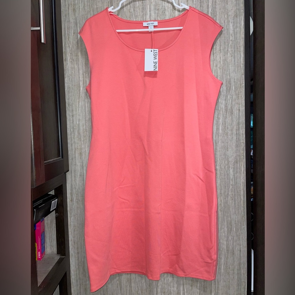 NWT Women’s Scoopneck Cap Sleeve Sheath Dress, Stretchy, Nine West, Coral /Pink